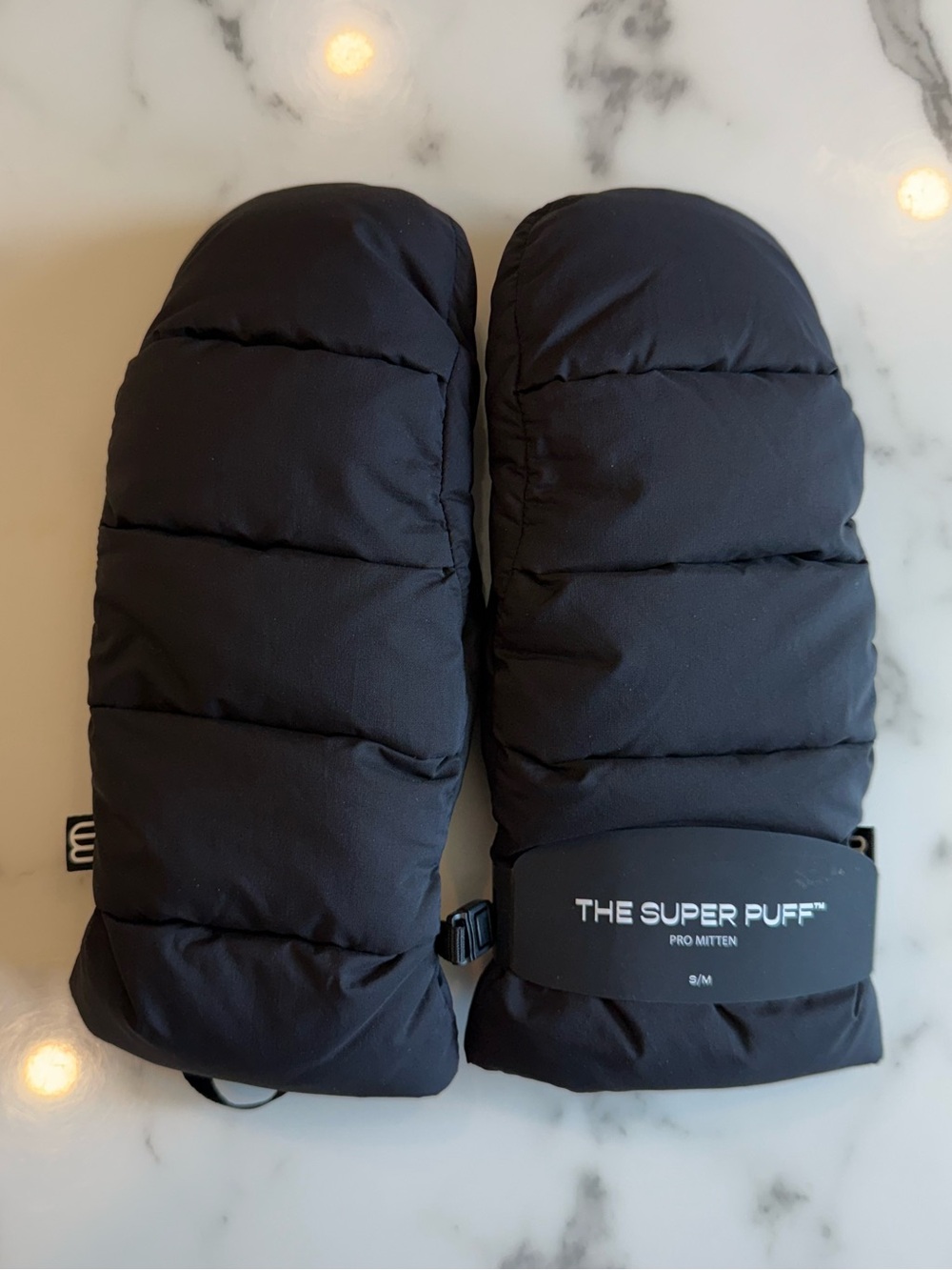 Aritzia The Super Puff Pro Mitten - Black